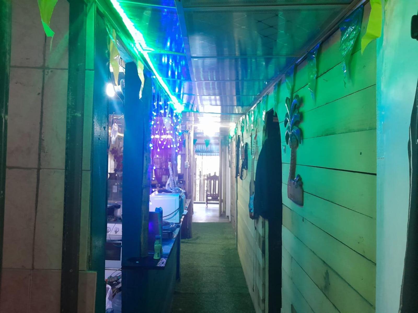Hostal Cafe Axel Bocas del Toro Exterior foto