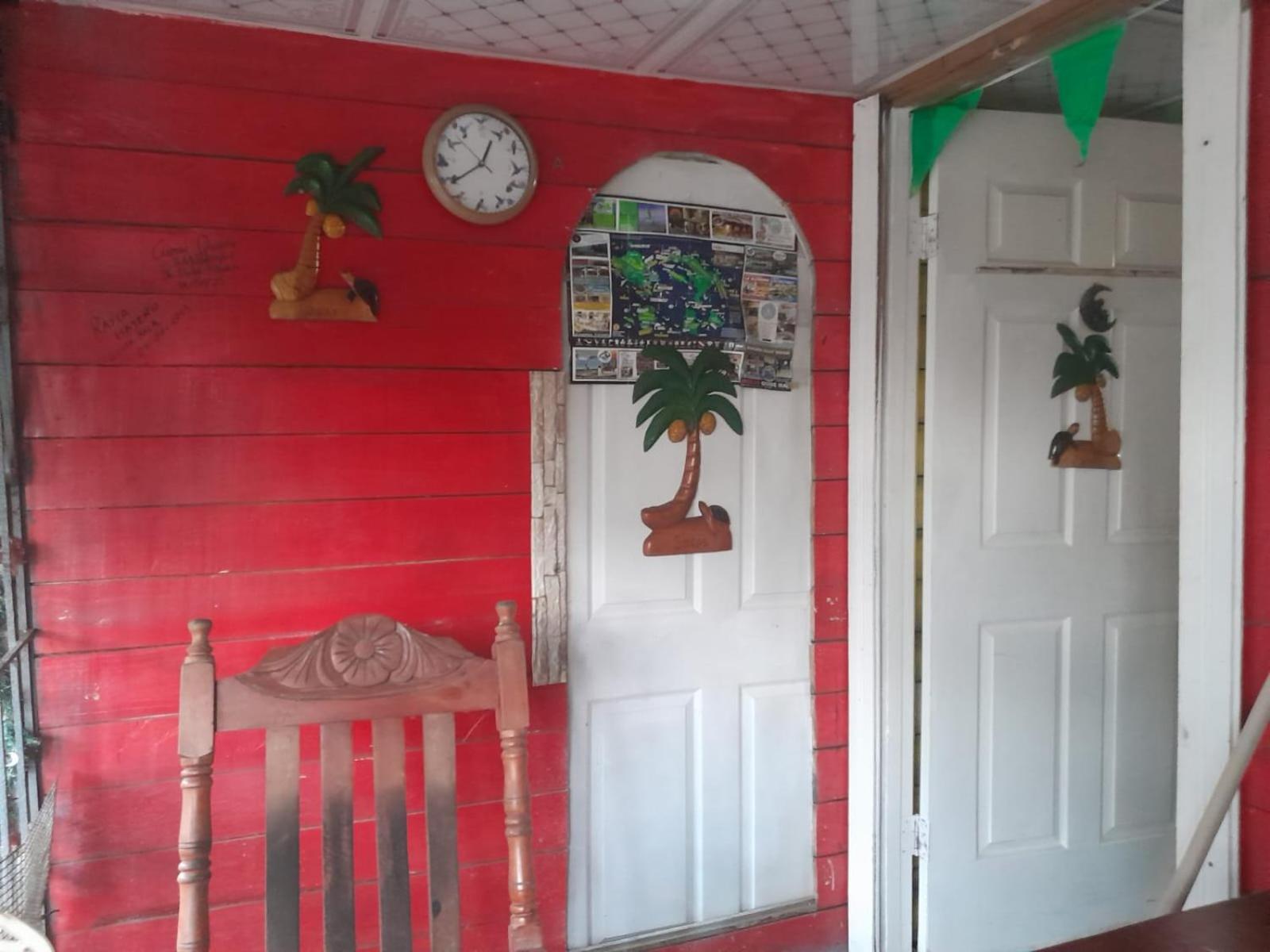 Hostal Cafe Axel Bocas del Toro Exterior foto